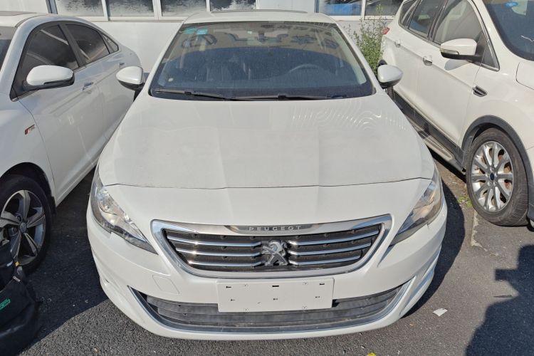 标致408 2015款 1.2T 自动豪华版车身外观2