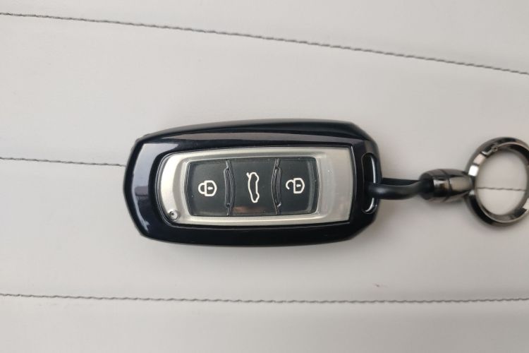 吉利银河 2025款 210km 熊猫卡丁中控内饰7001