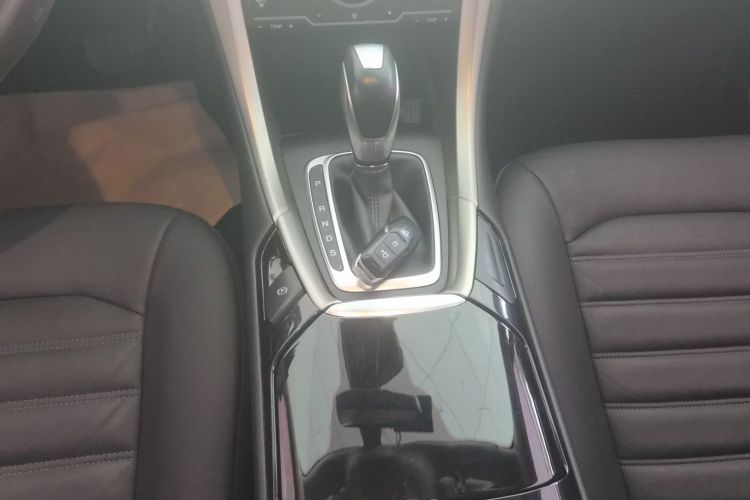 福特 蒙迪欧 2013款 2.0L GTDi200时尚型中控内饰18