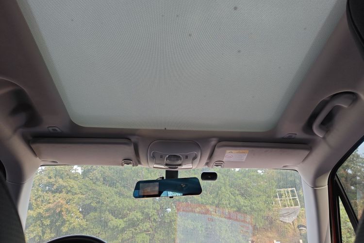 Jeep 自由侠 2019款 220T 自动领先版局部细节22