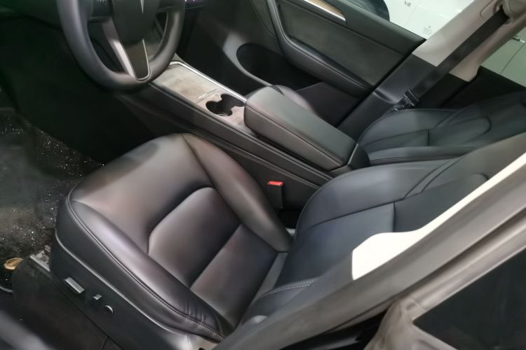 特斯拉 Model Y 2022款 后轮驱动版局部细节19