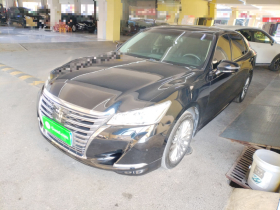 丰田 皇冠 2015款 2.5L 智享版