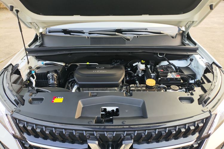 五菱汽车 五菱星辰 2021款 1.5T CVT星辉版机舱底盘24