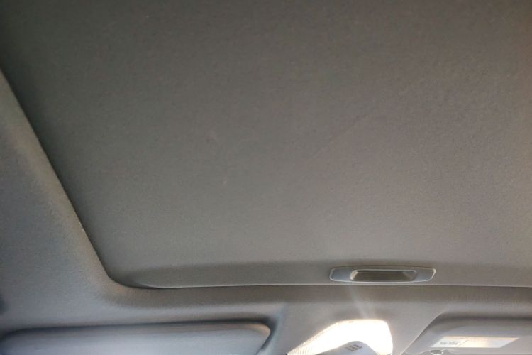 丰田C-HR 2018款 2.0L 领先天窗版 国V中控内饰22