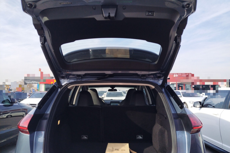 小鹏G3 2022款 G3i 520G+机舱底盘23