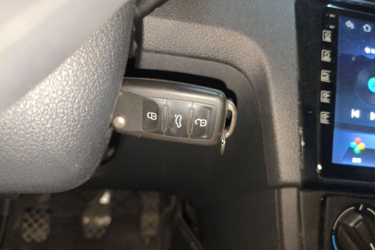 大众 桑塔纳 2021款 1.5L 手动风尚版中控内饰11