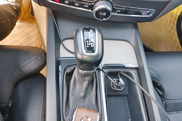 沃尔沃XC60 2020款 T5 四驱智远豪华版中控内饰18