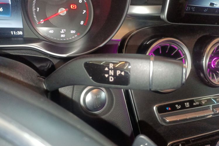 奔驰C级 2017款 C 200 L 运动版局部细节18