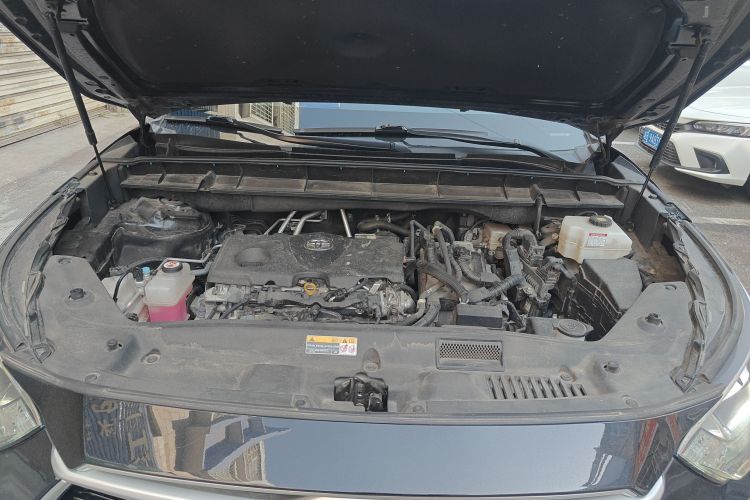 丰田 汉兰达 2023款 2.5L智能电混双擎两驱精英版 5座机舱底盘24