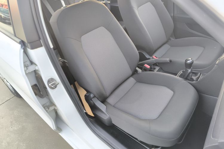 大众 捷达 2015款 1.4L 手动时尚型局部细节41