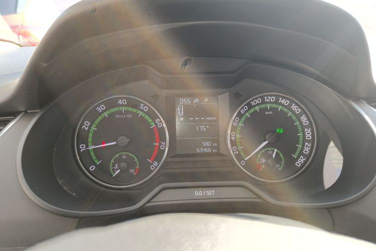 斯柯达 明锐 2019款 1.5L 自动智行舒适版 国VI局部细节14