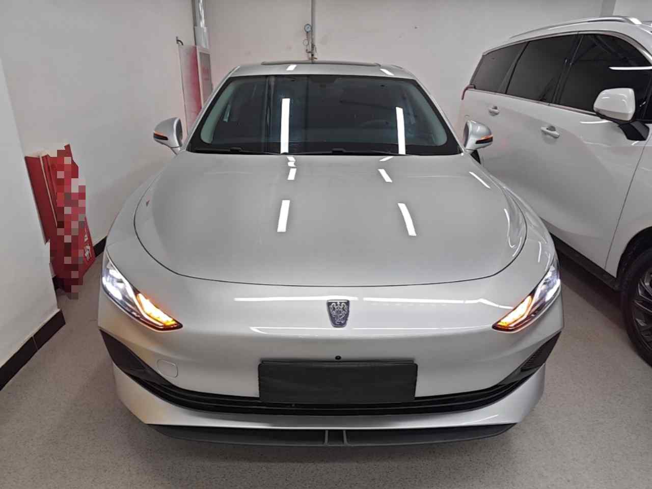 荣威D7 2025款 DMH 125km 世界冠军卓越版(1)