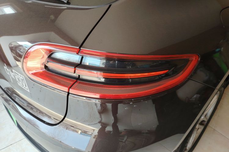 保时捷 2017款  Macan 2.0T车身外观6006