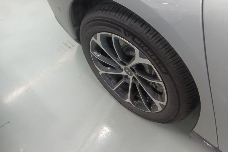 小鹏P7 2022款 625E车身外观6008