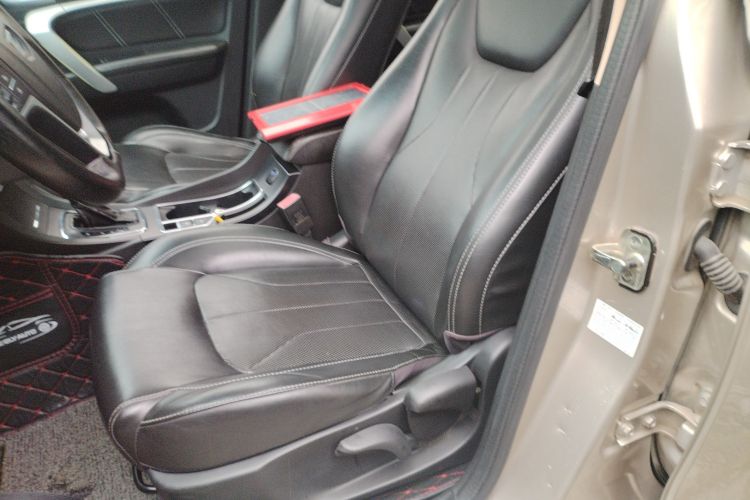 吉利汽车 帝豪 2017款 三厢百万款 1.5L CVT向上版中控内饰19