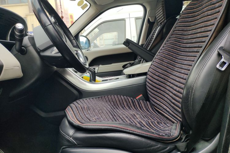 路虎 揽胜运动版 2014款 3.0 SC V6 HSE中控内饰19