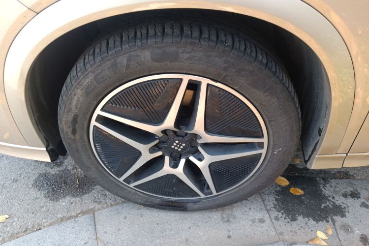 蓝电E5 2023款 1.5L DE-i 110KM旗舰型 7座车身外观6007