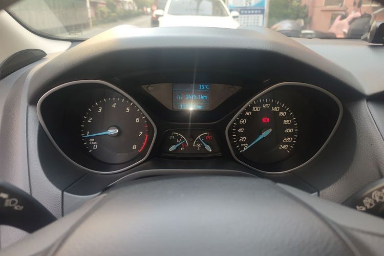 福特 福克斯 2012款 两厢 1.6L 手动舒适型局部细节14