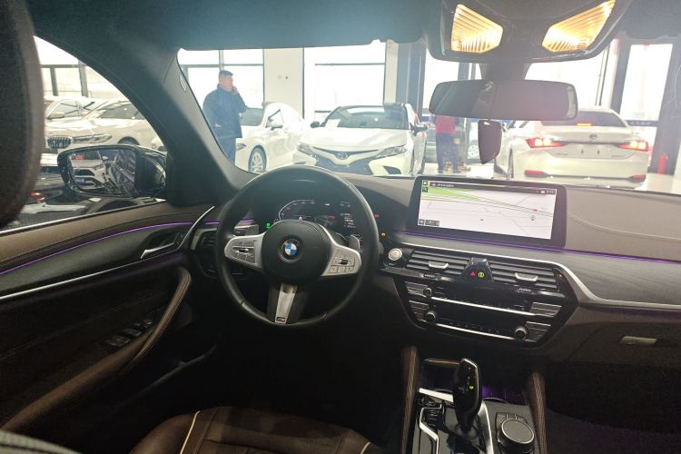宝马5系 2023款 530Li xDrive M运动套装中控内饰13