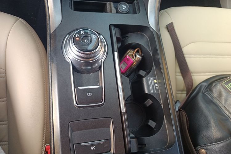 福特 蒙迪欧 2017款 EcoBoost 180 舒适型中控内饰18