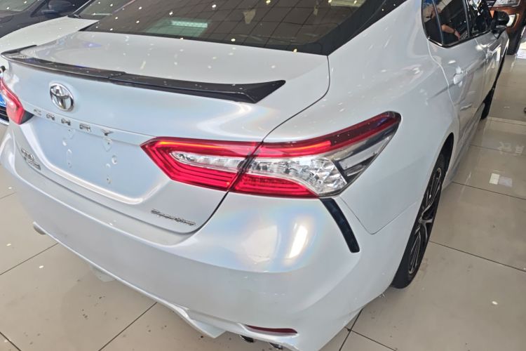 丰田 凯美瑞 2018款 2.0S 锋尚版车身外观6006