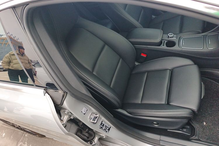 奔驰CLA 2018款 CLA 200 时尚型局部细节41