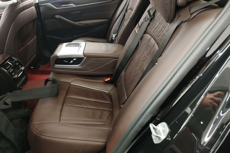 宝马5系 2018款 530Li 尊享型 豪华套装中控内饰21