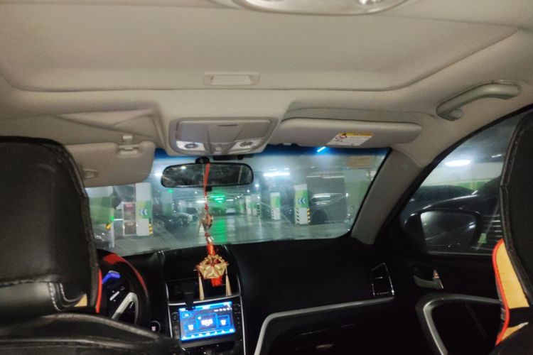 吉利汽车 帝豪 2016款 三厢 1.5L 手动向上版中控内饰22