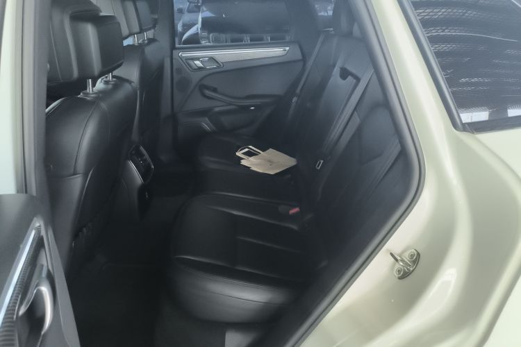 保时捷 2023款 Macan 2.0T中控内饰21