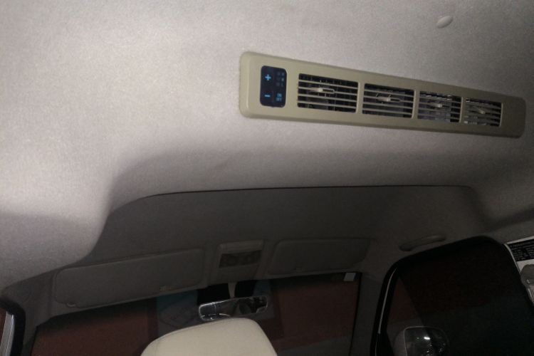 金杯 新海狮X30L CNG 2018款 1.5L财富版天然气车客车SWFC15局部细节22