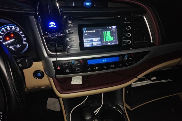 丰田 汉兰达 2015款 2.0T 四驱豪华版 7座中控内饰16