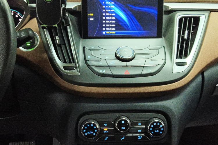 东南DX7 2017款 1.5T 自动荣耀版局部细节16