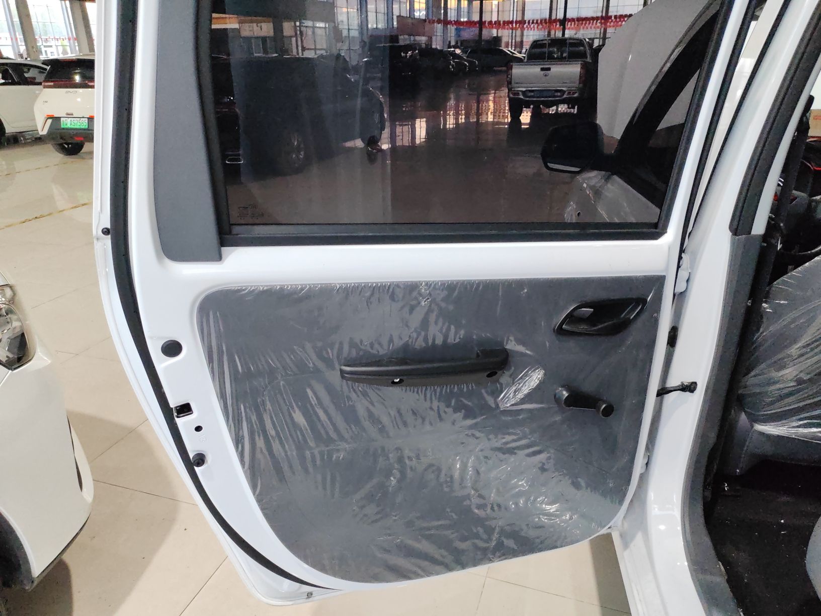 五菱汽车 五菱宏光新能源 2024款 纯电版 300KM 标准型