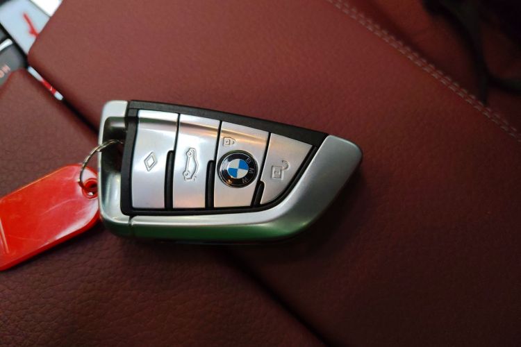 宝马5系 2020款 530Li 领先型 M运动套装中控内饰11