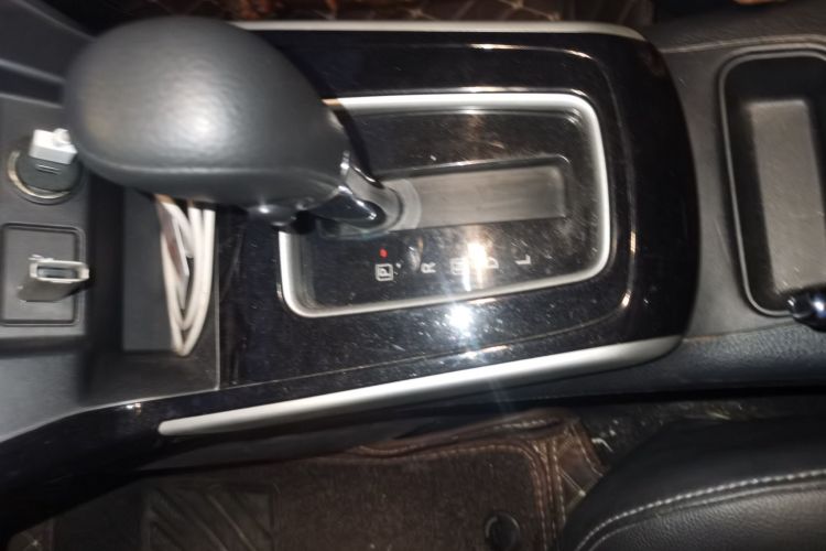 日产 轩逸 2019款 经典 1.6XL CVT豪华版中控内饰18