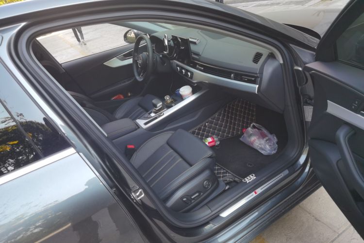 奥迪A4L 2020款 40 TFSI 时尚动感型局部细节9005