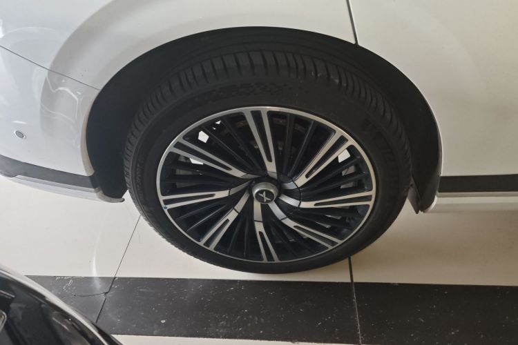 小鹏G9 2024款 702 Max车身外观6008