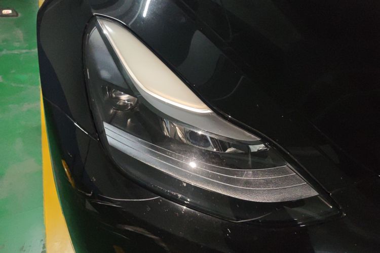 特斯拉 Model Y 2023款 后轮驱动版车身外观8