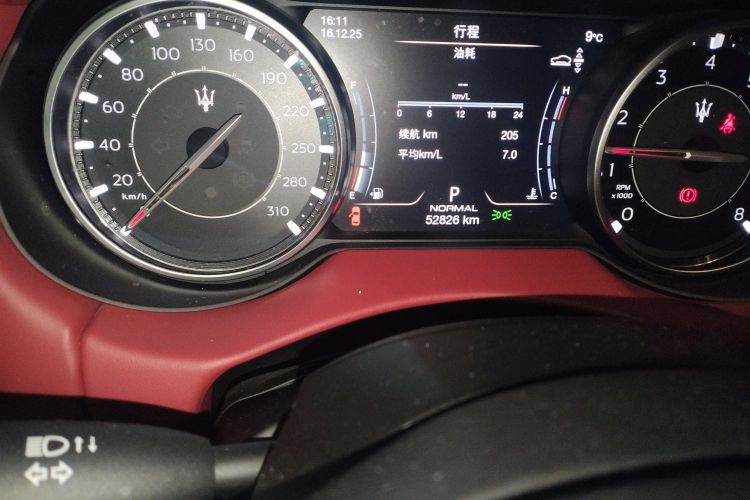 玛莎拉蒂 Levante 2022款 3.0T Modena中控内饰15