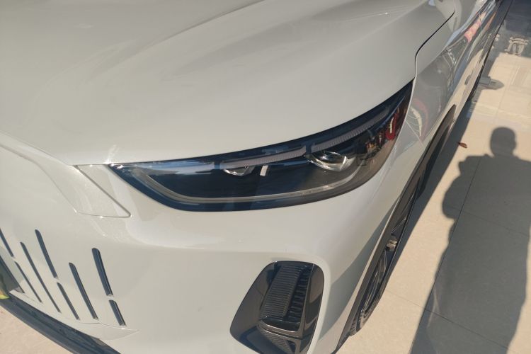 奇瑞 风云T9 2025款 120 长续航版尊荣型 7座 三元锂局部细节36