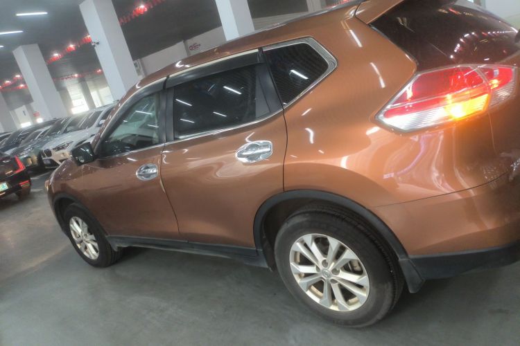 日产 奇骏 2014款 2.0L CVT智领版 2WD车身外观6003