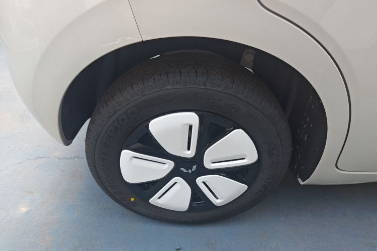 五菱汽车 宏光MINIEV 2025款 四门版 进阶款车身外观6008