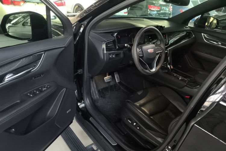 凯迪拉克XT6 2020款 28T 七座豪华运动型至享安全版中控内饰20
