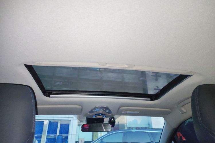 丰田C-HR 2021款 2.0L 豪华版局部细节22