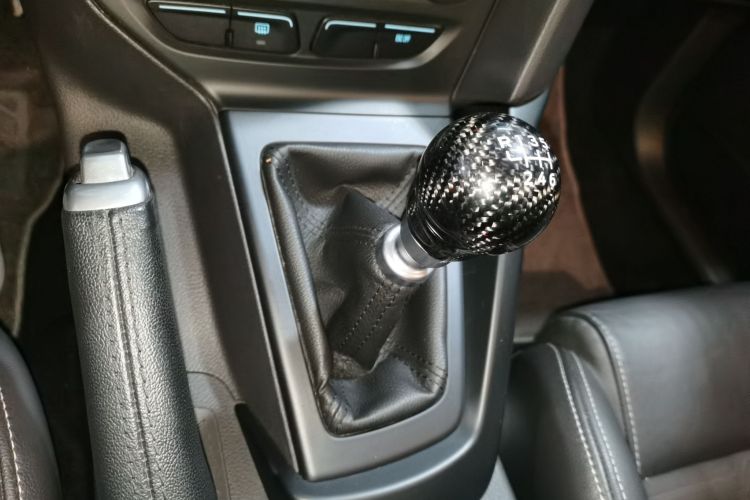 福特 福克斯(进口) 2013款 2.0T ST 标准版中控内饰18