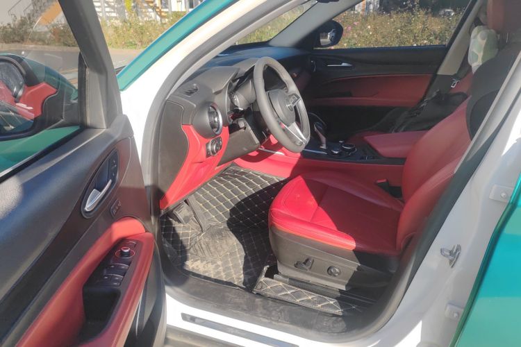 阿尔法·罗密欧 Stelvio斯坦维 2017款 2.0T 200HP 豪华版中控内饰7003