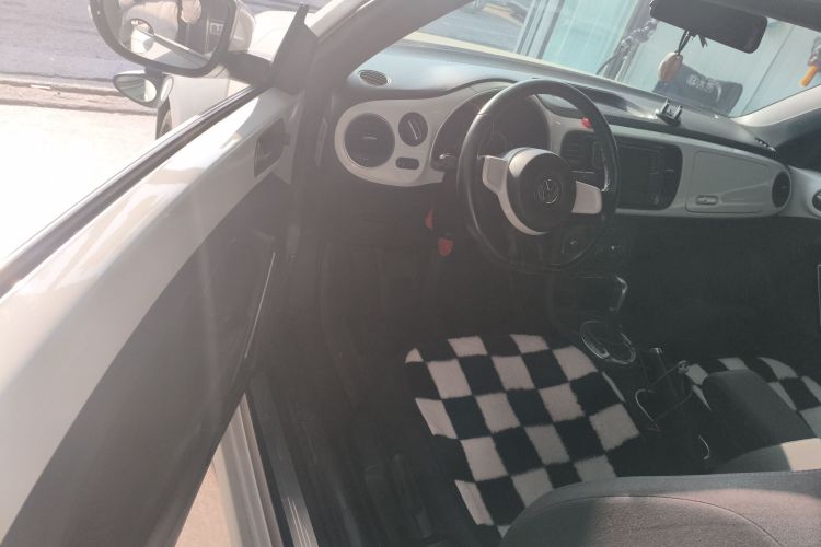 大众 甲壳虫 2015款 280TSI中控内饰20