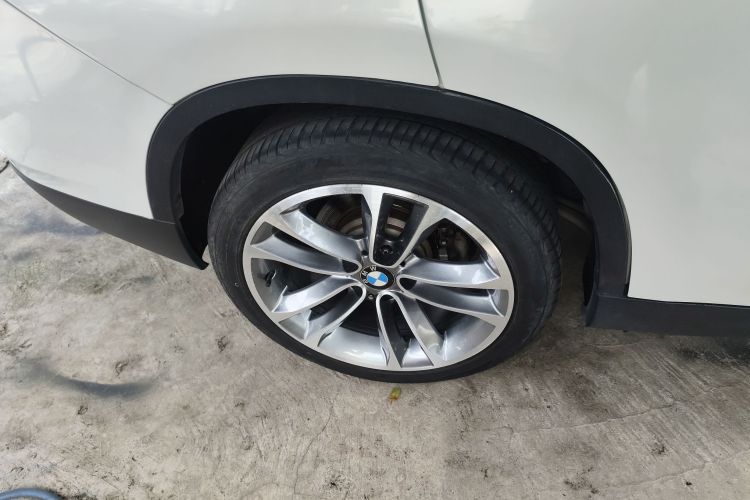 宝马X1 2015款 sDrive18i 领先晋级版车身外观6003