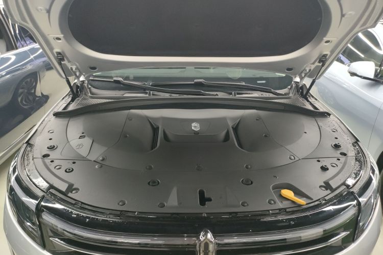 鸿蒙智行 问界M7 2024款 1.5T 后驱Plus版 5座机舱底盘24