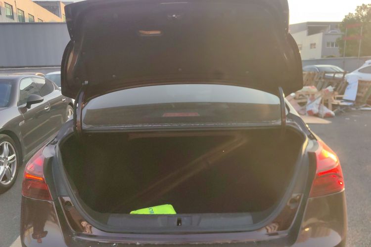 吉利汽车 帝豪 2018款 1.5L CVT向上互联版机舱底盘23